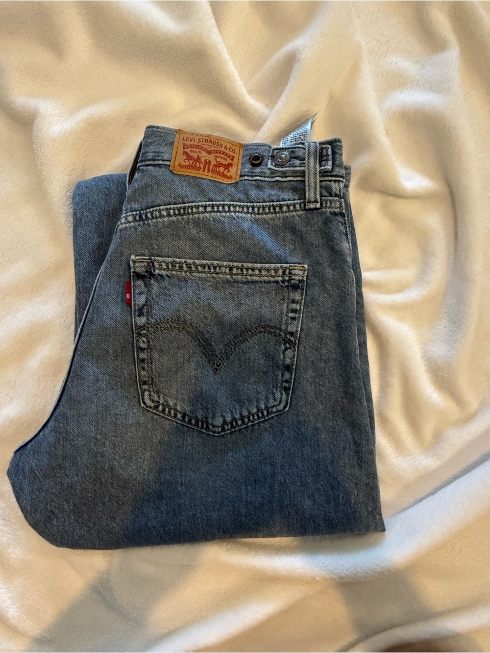 Levi's Cinch Barrel Jeans in Medium Blue Wash 27S - Picture 4 of 8